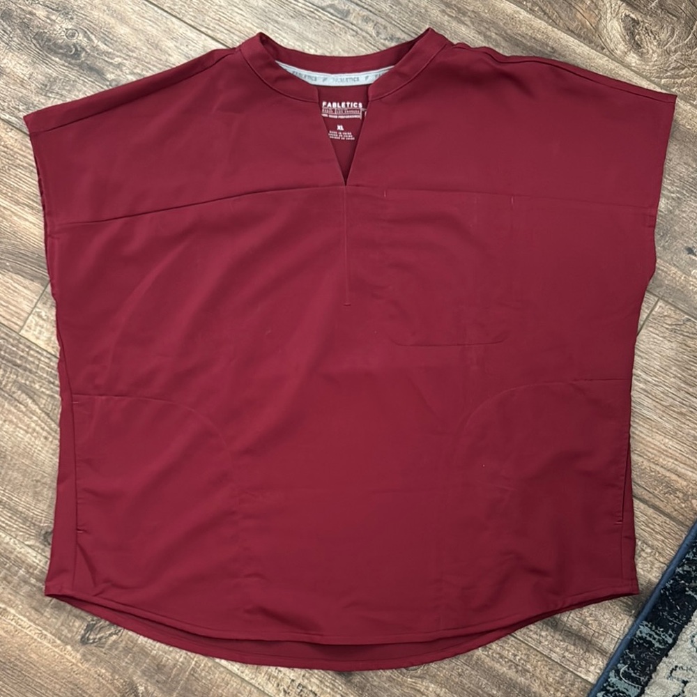 Fabletics Women's Red Evolve Scrub Top